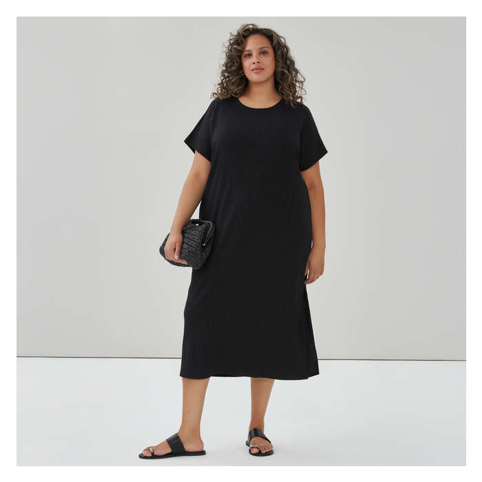 Aux Femmes Robe maxi côtelée texturée Femmes+